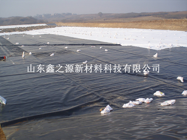 沼氣池黑膜質(zhì)量辨別指南：避開劣質(zhì)陷阱，筑牢防滲根基