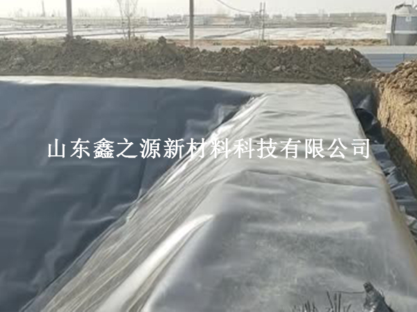 關(guān)于魚(yú)塘防滲膜接縫處理有哪些施工經(jīng)驗(yàn)？